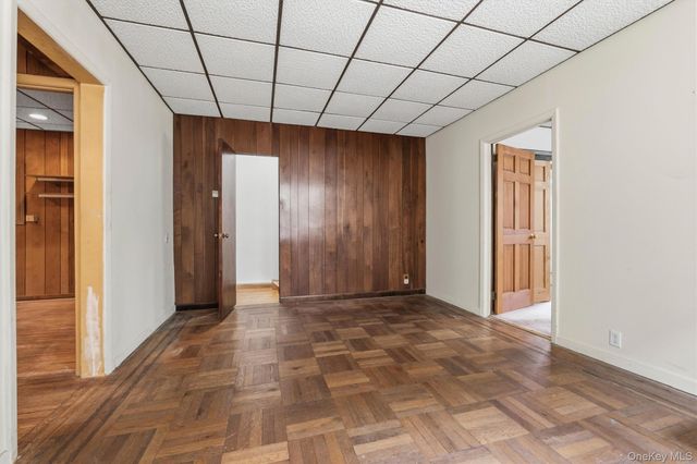 2952 Miles Avenue, Bronx, NY 10465