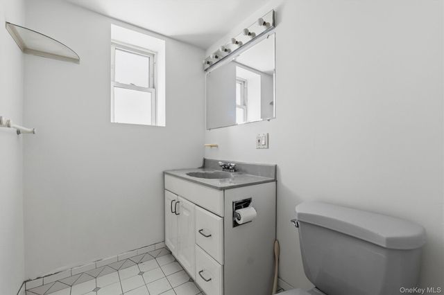 2952 Miles Avenue, Bronx, NY 10465