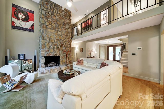 6512 Carmel Hills Drive, Charlotte, NC 28226