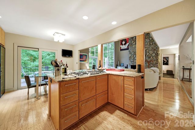 6512 Carmel Hills Drive, Charlotte, NC 28226