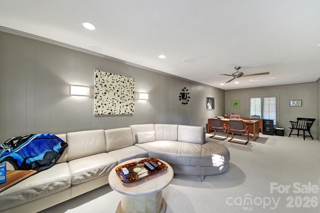 6512 Carmel Hills Drive, Charlotte, NC 28226