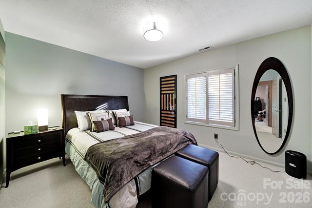6512 Carmel Hills Drive, Charlotte, NC 28226