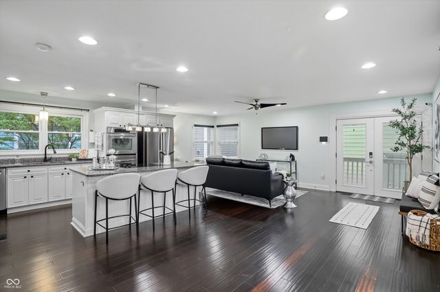 2009 Ruckle Street, Indianapolis, IN 46202