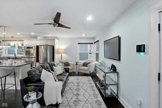 2009 Ruckle Street, Indianapolis, IN 46202