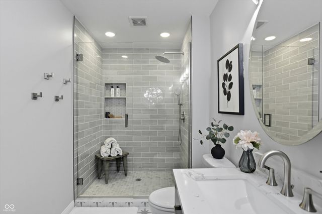 2009 Ruckle Street, Indianapolis, IN 46202