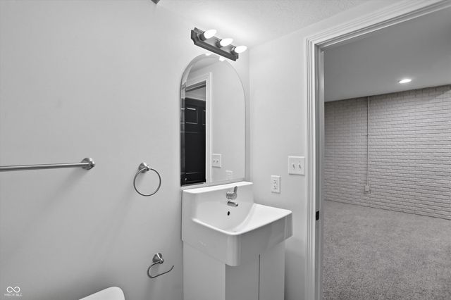 2009 Ruckle Street, Indianapolis, IN 46202