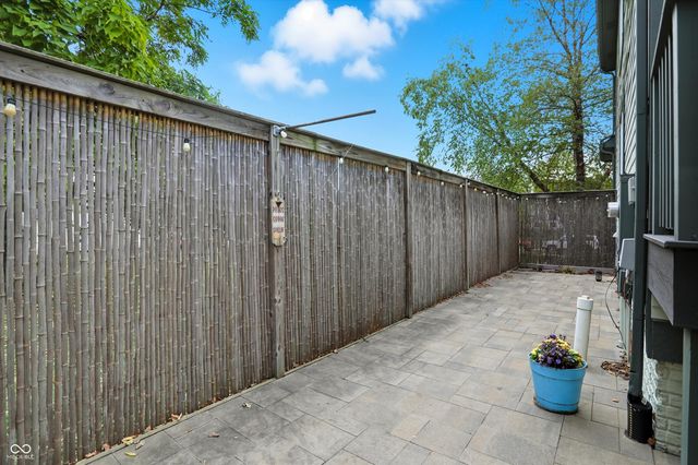 2009 Ruckle Street, Indianapolis, IN 46202