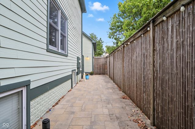 2009 Ruckle Street, Indianapolis, IN 46202