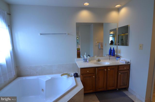 8173 BOSS ST, Vienna, VA 22182