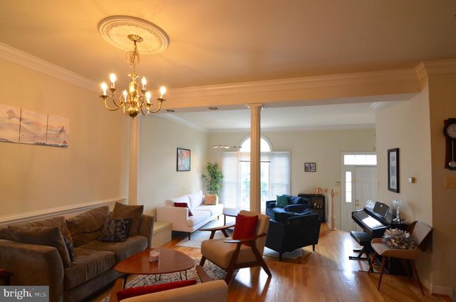 8173 BOSS ST, Vienna, VA 22182