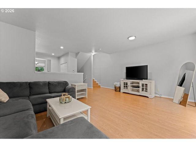 223 Ne 76TH Ave, Hillsboro, OR 97124