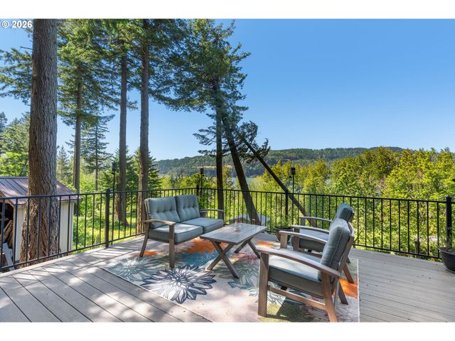 47645 E COLUMBIA RIVER Hwy, Corbett, OR 97019