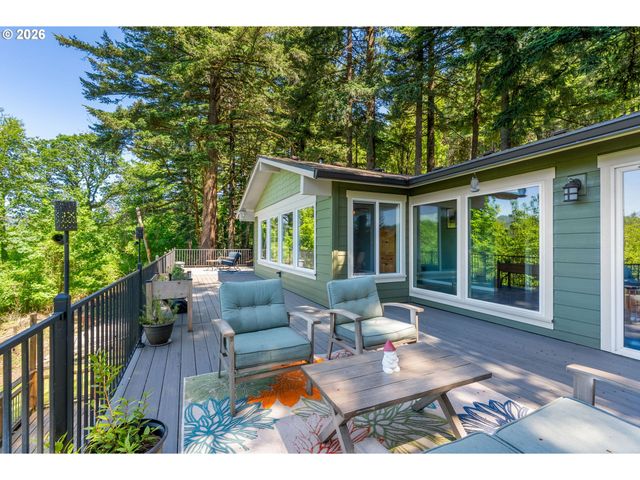 47645 E COLUMBIA RIVER Hwy, Corbett, OR 97019