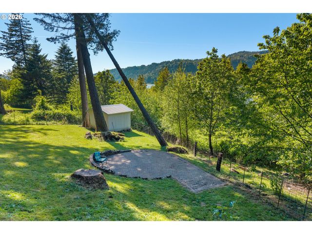 47645 E COLUMBIA RIVER Hwy, Corbett, OR 97019