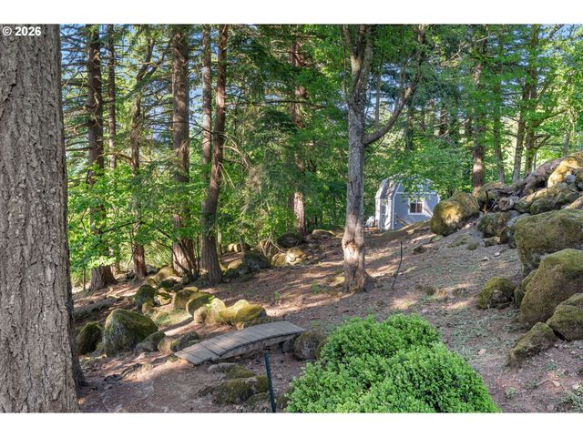 47645 E COLUMBIA RIVER Hwy, Corbett, OR 97019