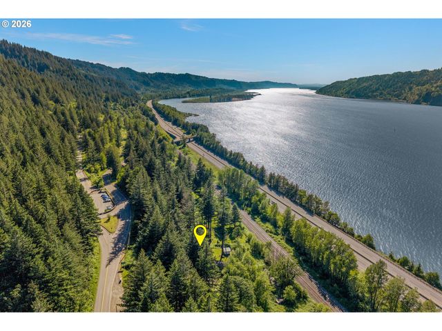 47645 E COLUMBIA RIVER Hwy, Corbett, OR 97019
