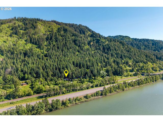 47645 E COLUMBIA RIVER Hwy, Corbett, OR 97019