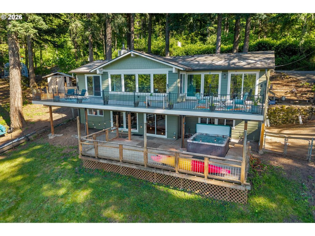47645 E COLUMBIA RIVER Hwy, Corbett, OR 97019