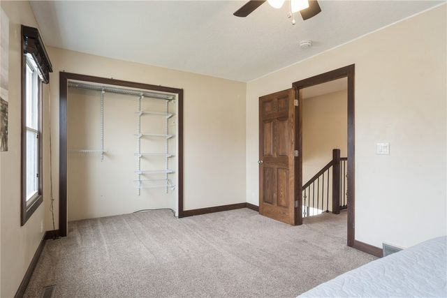 650 Olive Drive NW, Cedar Rapids, IA 52405