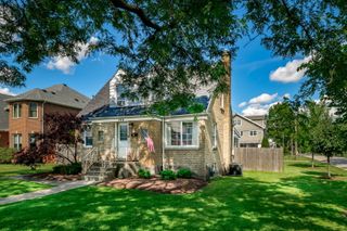 389 S West Avenue, Elmhurst, IL 60126