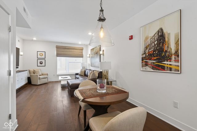 110 E North Street, Indianapolis, IN 46204