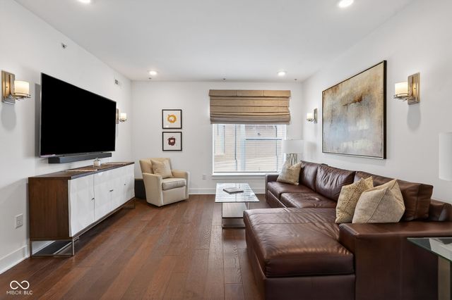 110 E North Street, Indianapolis, IN 46204