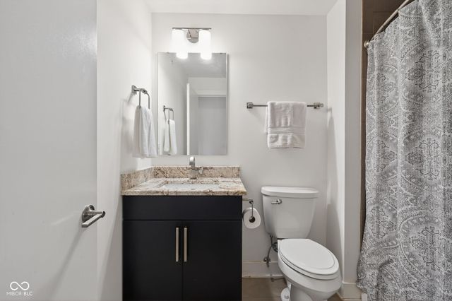 110 E North Street, Indianapolis, IN 46204