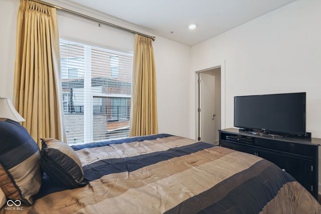 110 E North Street, Indianapolis, IN 46204