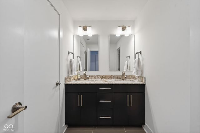 110 E North Street, Indianapolis, IN 46204