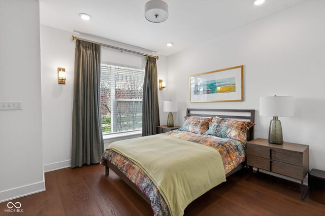 110 E North Street, Indianapolis, IN 46204