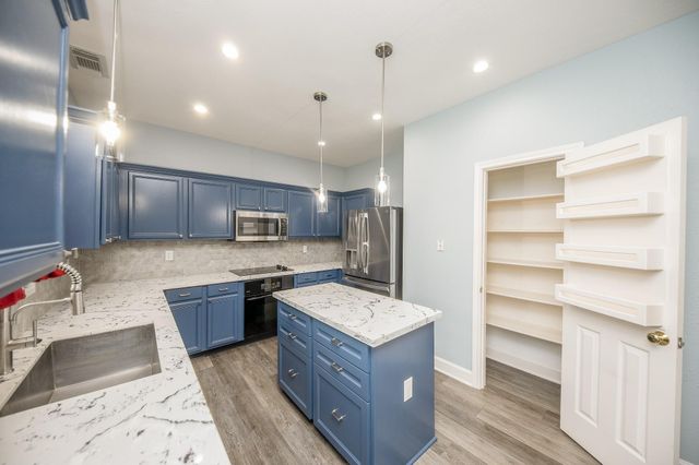 206 Cheswick Circle, Sugar Land, TX 77479