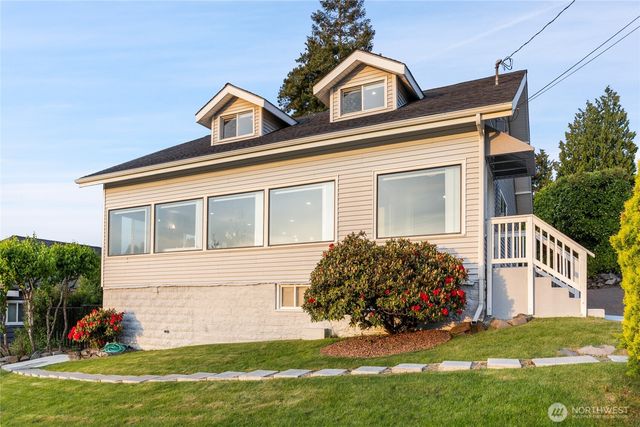 420 Renton Avenue S, Renton, WA 98057