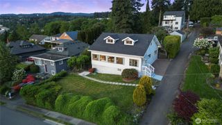 420 Renton Avenue S, Renton, WA 98057