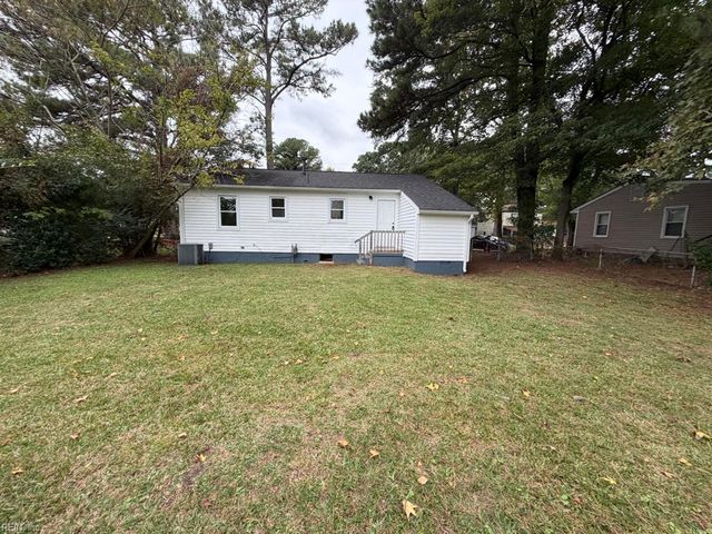 125 Carol LN, Portsmouth, VA 23701