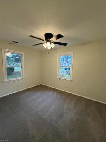 125 Carol LN, Portsmouth, VA 23701