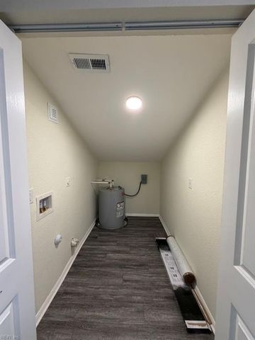 125 Carol LN, Portsmouth, VA 23701