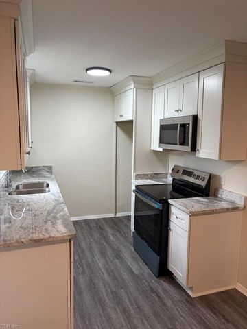 125 Carol LN, Portsmouth, VA 23701