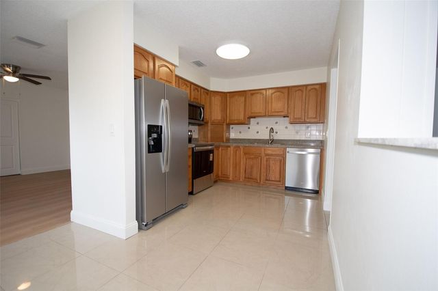 2701 CALLE STREET, Tampa, FL 33619