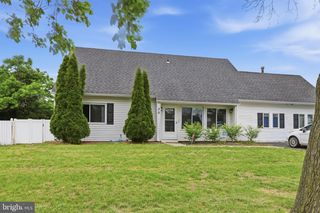 30 PERSHING LN, Sicklerville, NJ 08081