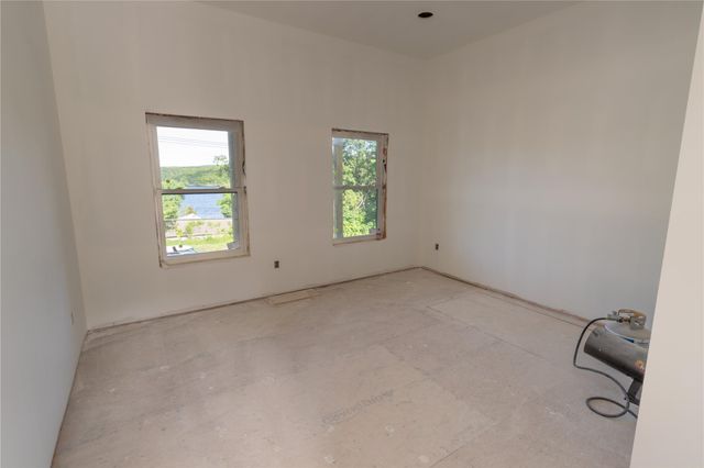 133 W Mombasha Road, Monroe, NY 10950