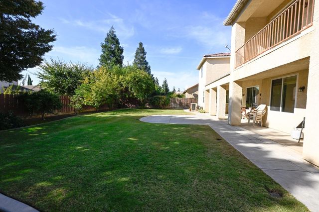 2809 E Omaha Avenue, Fresno, CA 93720