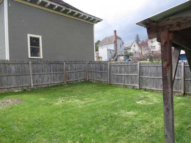 31 south Street, Troy, VT 05859