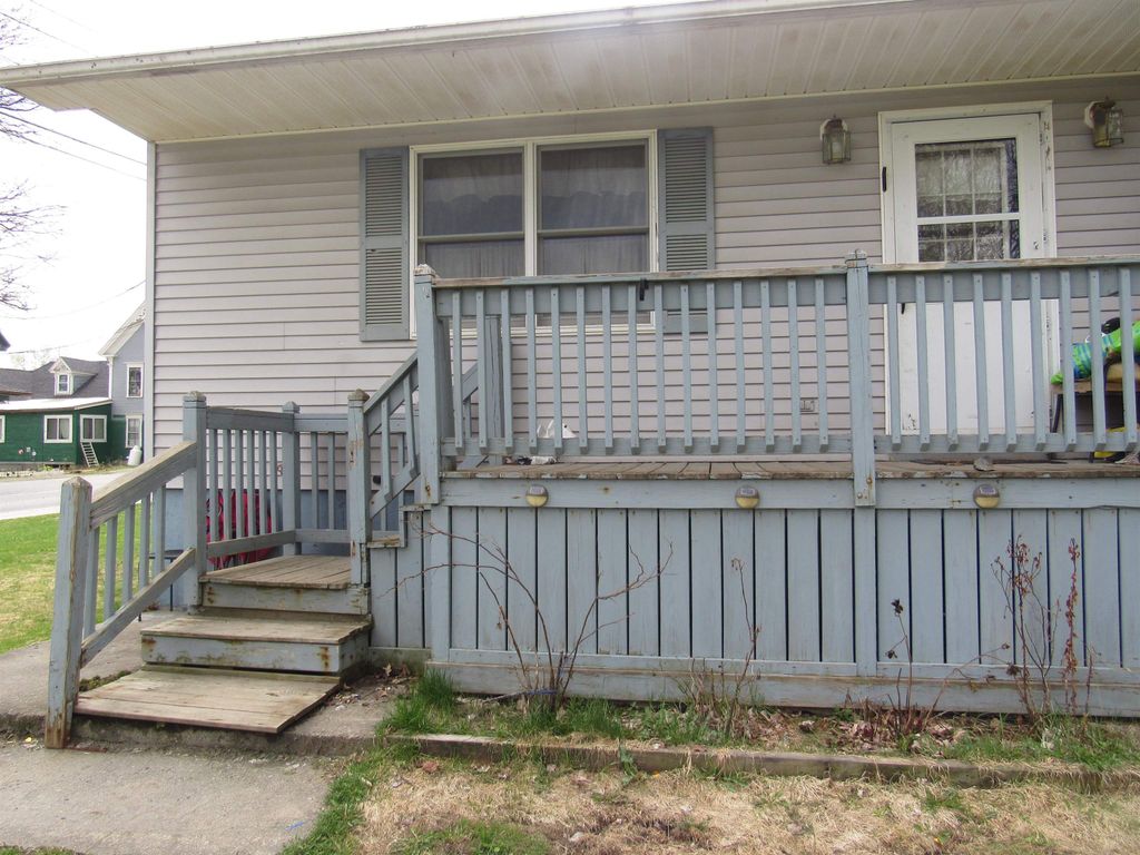 31 south Street, Troy, VT 05859