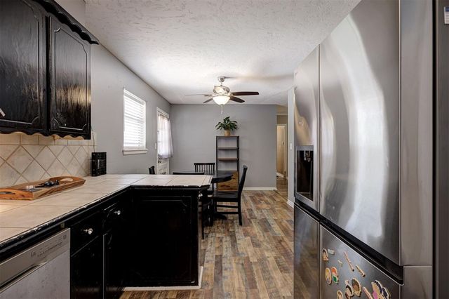 125 SW 11th Street, Moore, OK 73160