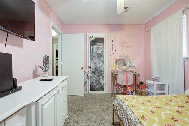 125 SW 11th Street, Moore, OK 73160