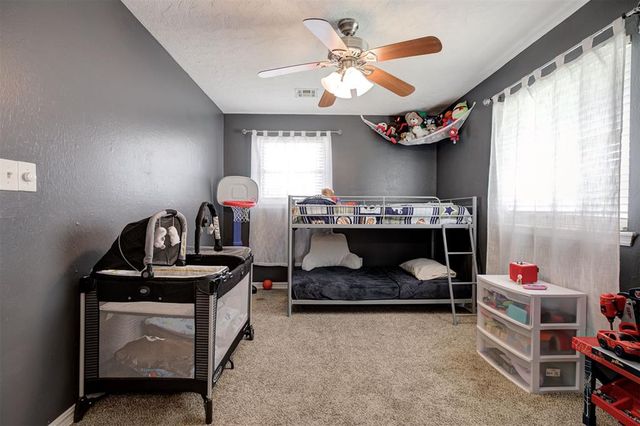 125 SW 11th Street, Moore, OK 73160