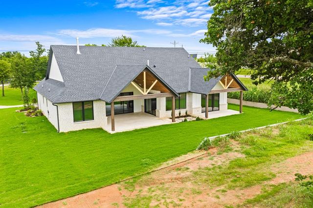 3233 Cherry Glen Drive, Jones, OK 73049