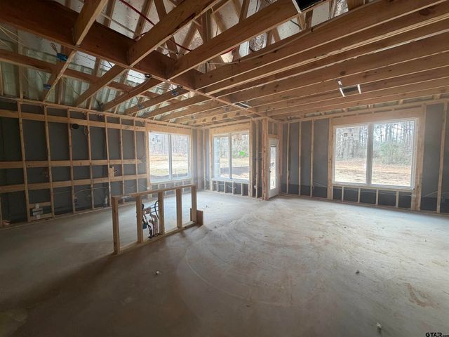 7042 Cottage Square, Tyler, TX 75703