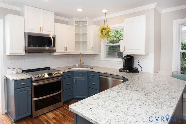 419 Rossmere Dr, Midlothian, VA 23114