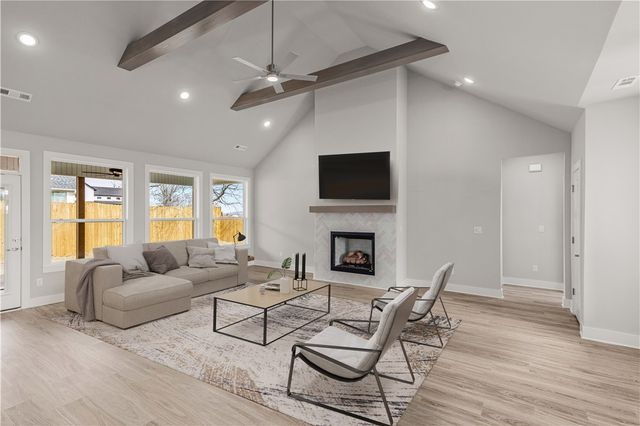 806 Mueller Way, Prairie Grove, AR 72753